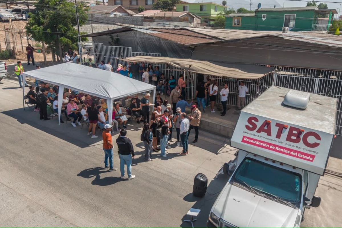 Lleva SAT BC trámites vehiculares y descuentos a colonias de Tijuana con módulos móviles
