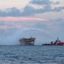 Pemex atiende incendio en la plataforma Abkatún-H, a 73 kilómetros de Ciudad del Carmen, mientras investiga las causas en un año marcado por accidentes petroleros