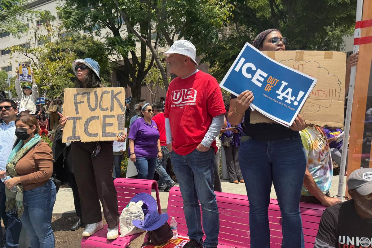 Detienen a 42 mexicanos en redadas de Los Ángeles