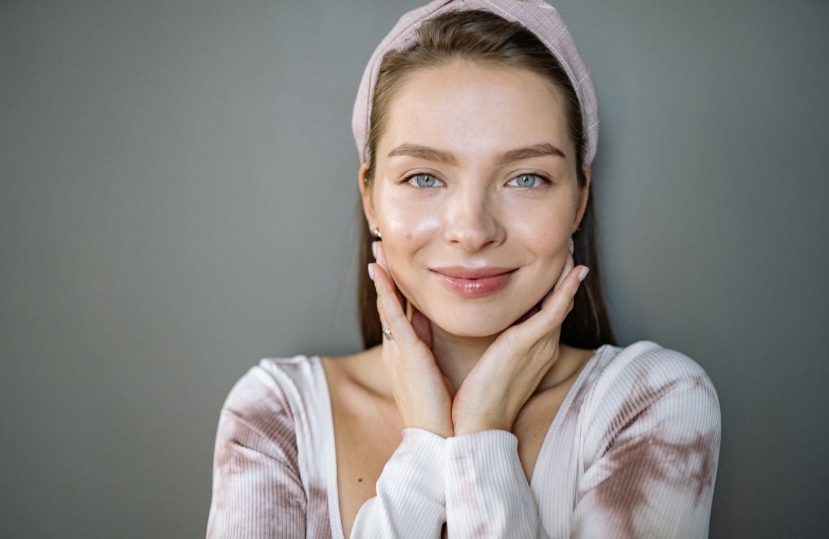 El secreto del “slugging”: vaselina por la noche para una piel de porcelana | Foto: Especial (canva)