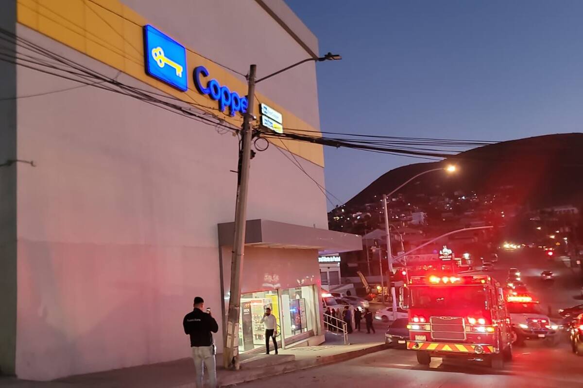 Bomberos Tijuana atienden conato de incendio y accidentes