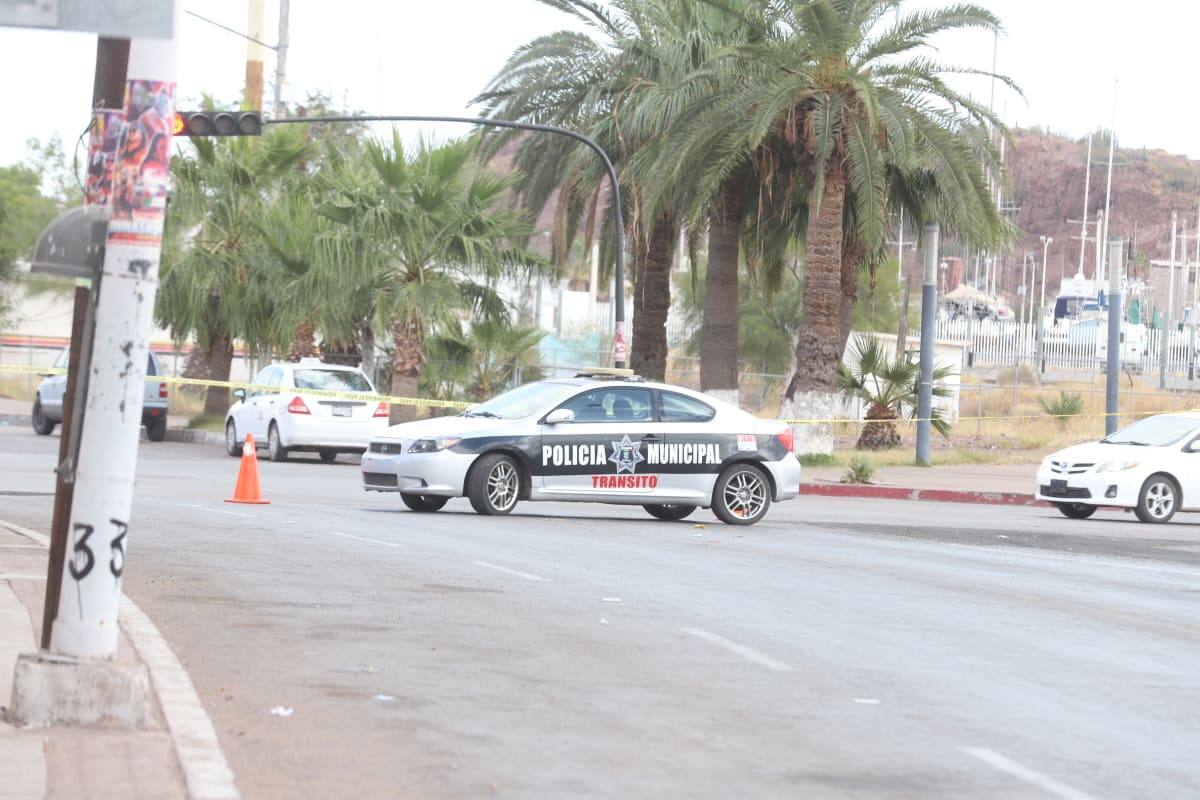 Limitan acceso a la zona del Palacio Municipal de Guaymas