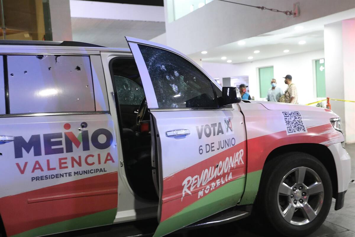 Atacan a balazos camioneta de Guillermo Valencia Reyes, candidato del PRI a la alcaldía de Morelia