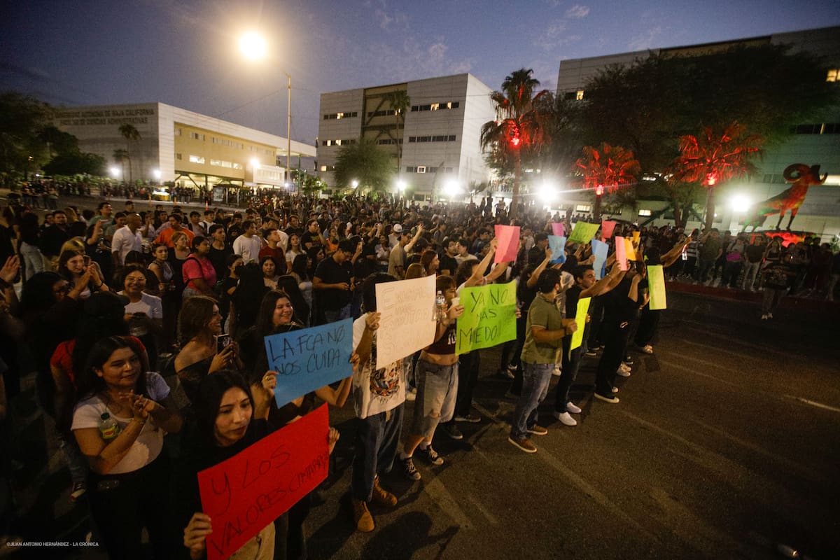 Estudiantes se manifiestan por agresión a alumno en UABC Administrativas
