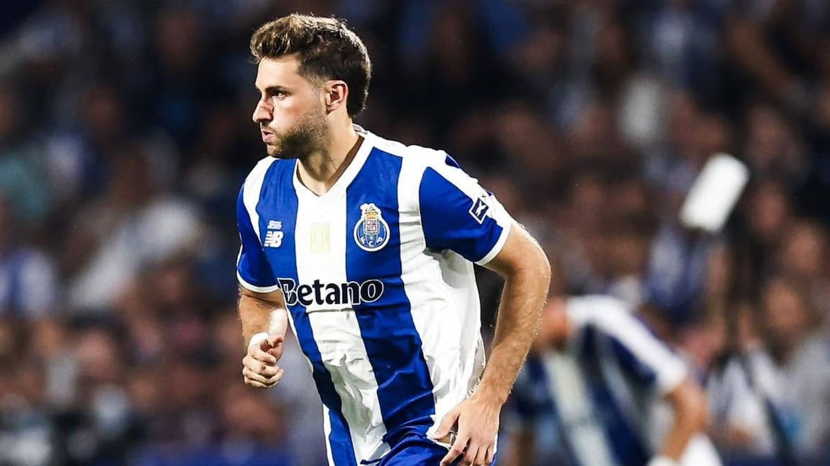 El delantero mexicano, Santiago Giménez, ya jugó sus primeros minutos en la Liga de Portugal con el uniforme del FC Porto. (Foto: IG @fcporto)