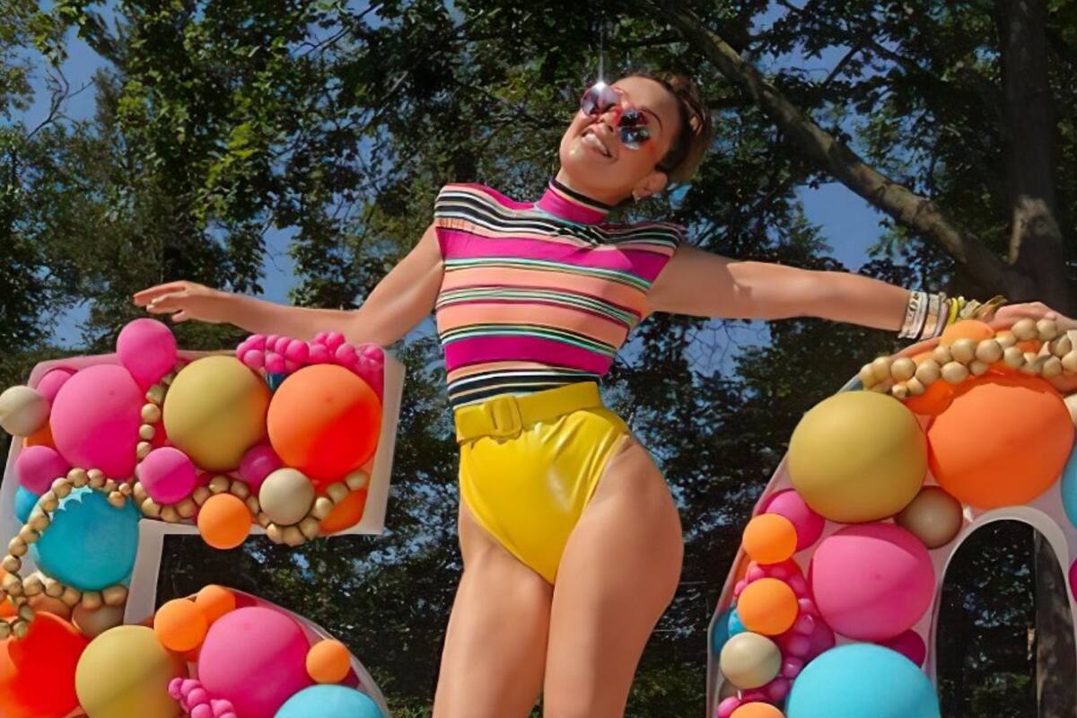 "Sin-cuenta" de las malas experiencias: así celebró Thalía su cumpleaños 50