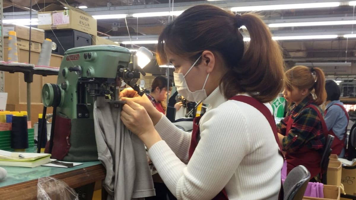 La equiparación salarial entre hombres y mujeres en Japón busca incorporar al talento femenino a un mercado laboral que enfrenta una proyección de once millones de trabajadores faltantes para 2040. (Reuters)