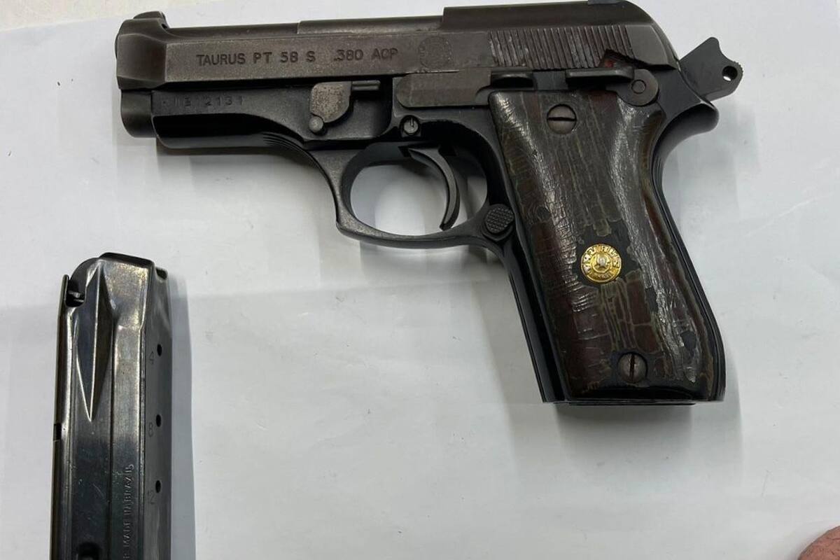 Arrestan a hombre armado en SLRC