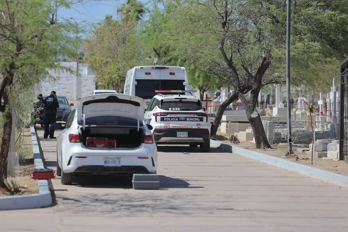 ¡Lo descubren! Hombre profanó tumbas en Panteón Yáñez de Hermosillo
