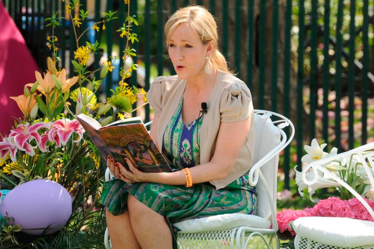 Subastarán primera edición de “Harry Potter” firmada por Rowling