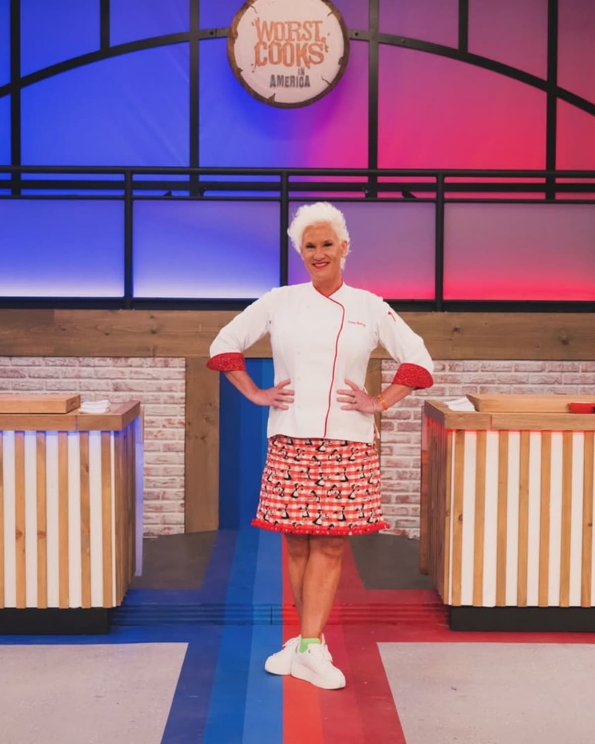 Anne Burrell / Instagram @chefanneburrell