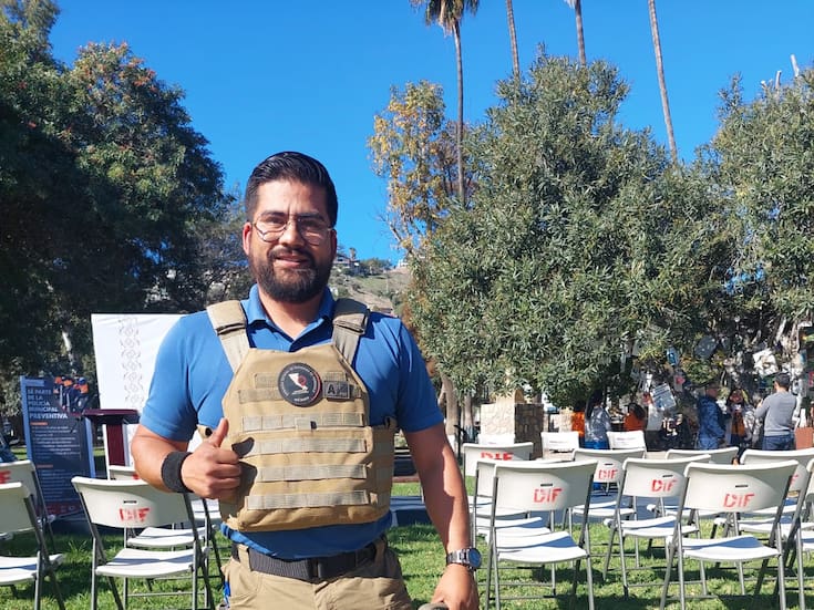 Su pasión es adiestrar perros para protección y búsqueda de personas desaparecidas