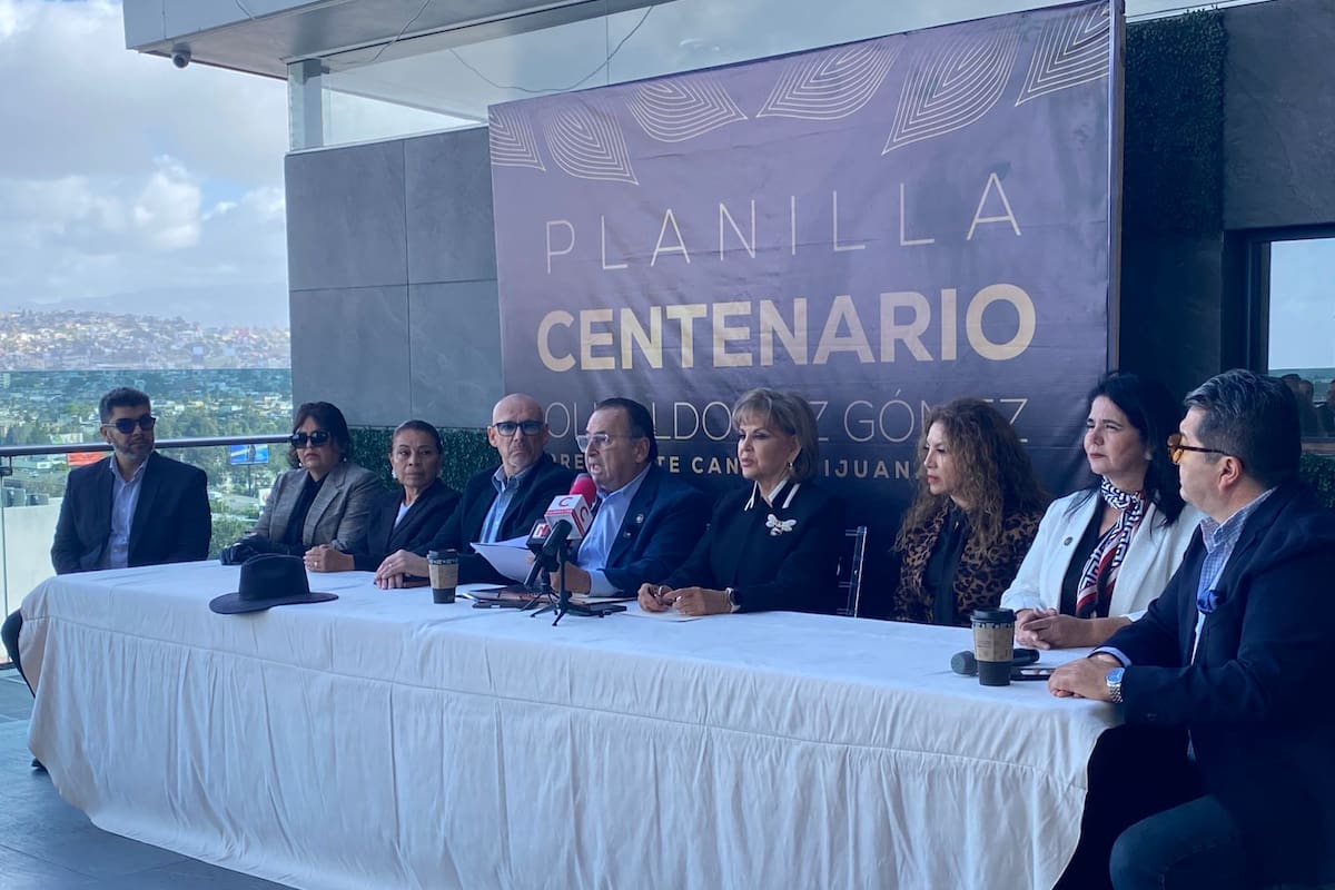 Presentan planilla “Centenario” para reelección en Canaco Tijuana