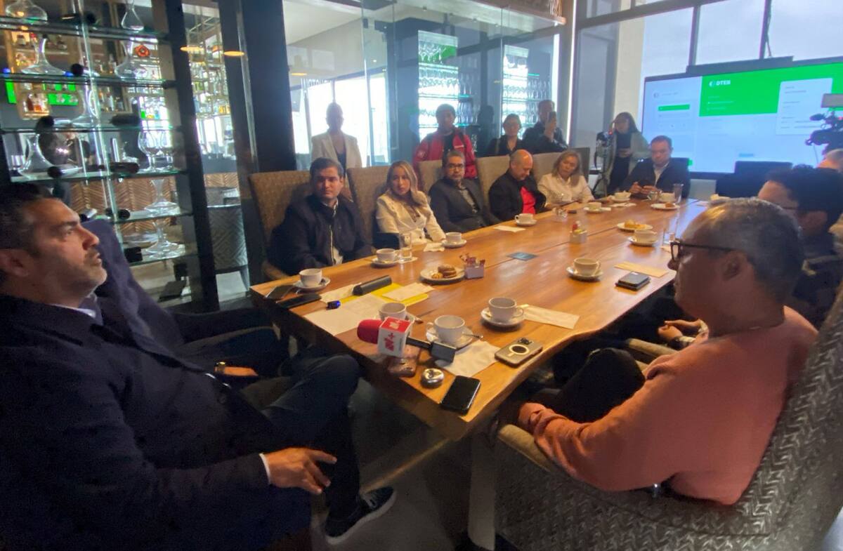 Reunión de Onexpo-Baja, presidida por Carlos Roberto Rubio Arreola.