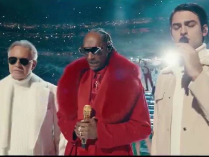 ¡Del rap a la ópera! Snoop Dogg y Andrea Bocelli protagonizan el halftime navideño más inesperado de la NFL
