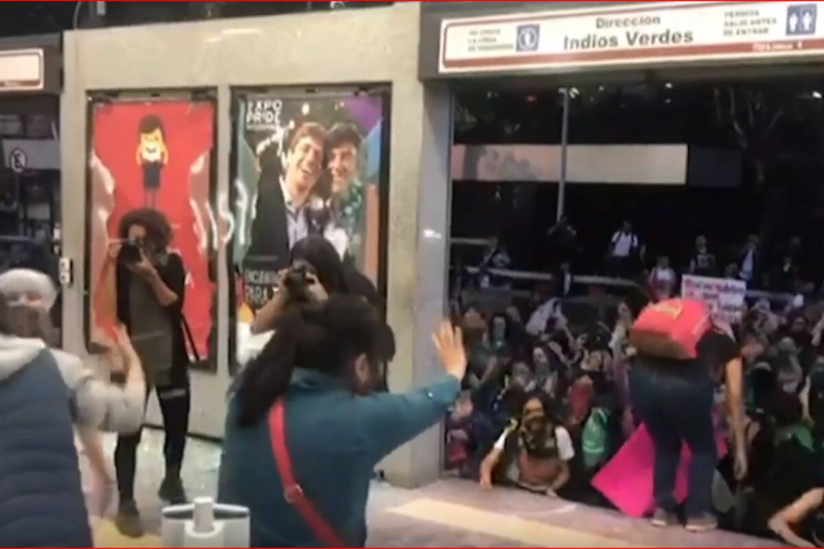 Mujeres causan destrozos durante marcha contra la violencia en la CDMX