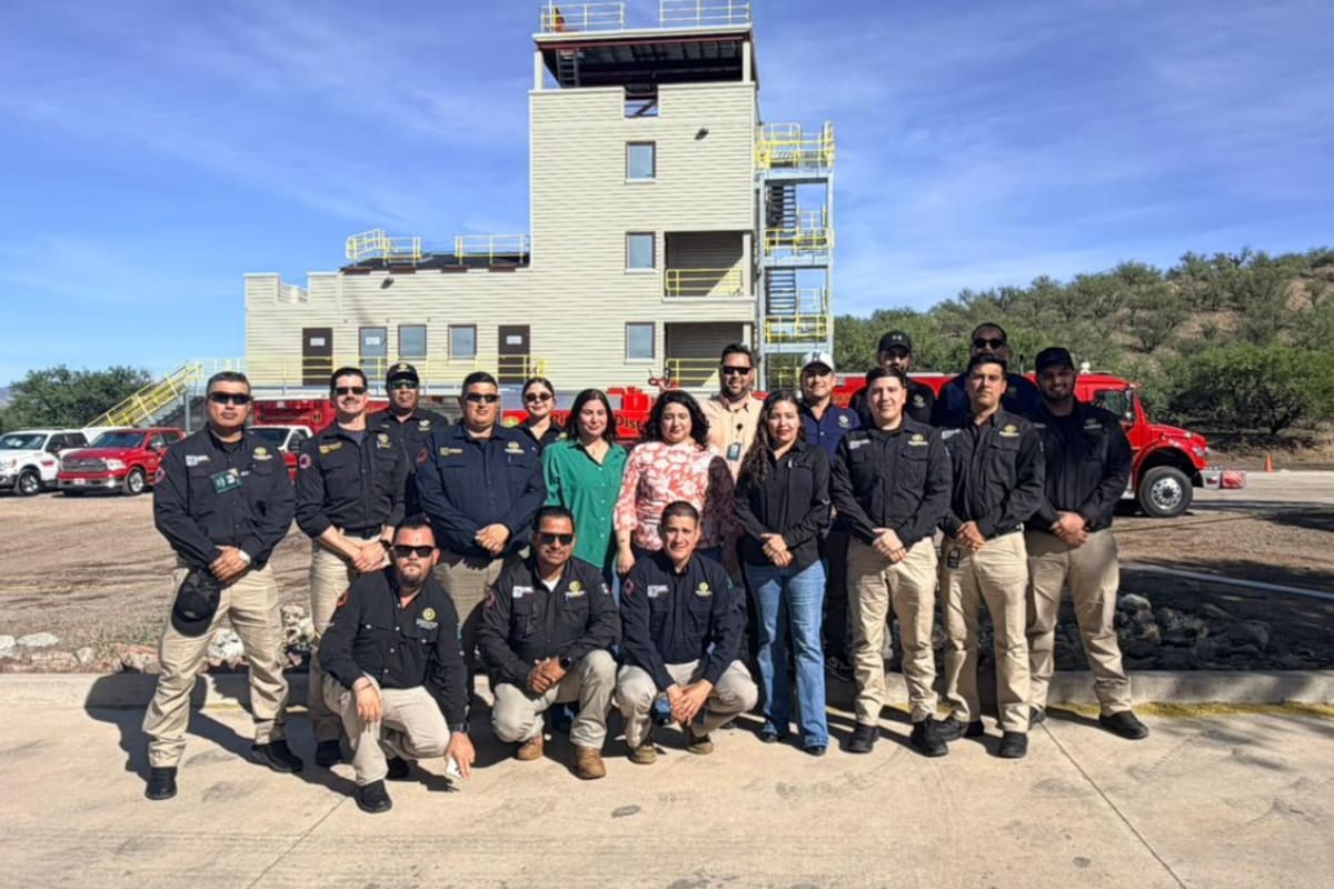 Personal de Protección Civil Sonora asiste a capacitación especializada en Rio Rico, Arizona