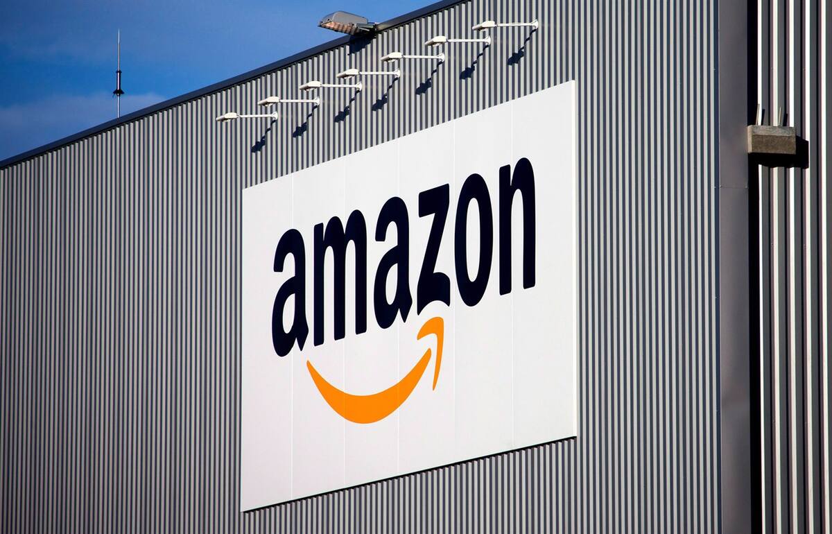 The Amazon logo is seen on the new logistics center of online merchant Amazon in Lauwin-Planque, northern France on Sept. 19 2013. THE CANADIAN PRESS/AP, Michel Spingler