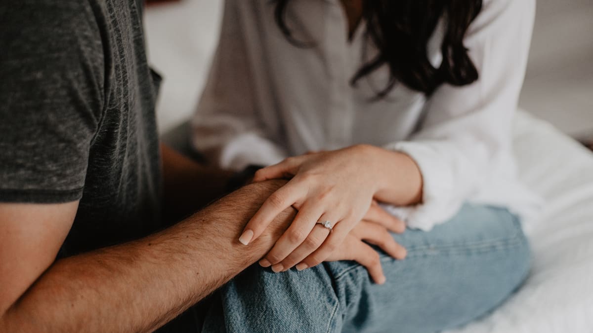 Cuando no existe una constancia formal, la unión libre suele demostrarse mediante documentos que acrediten convivencia, domicilio compartido y relación pública.