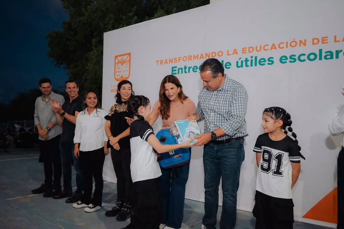 Entregan 500 kits de útiles escolares a niñas y niños de Hermosillo para apoyar el regreso a clases