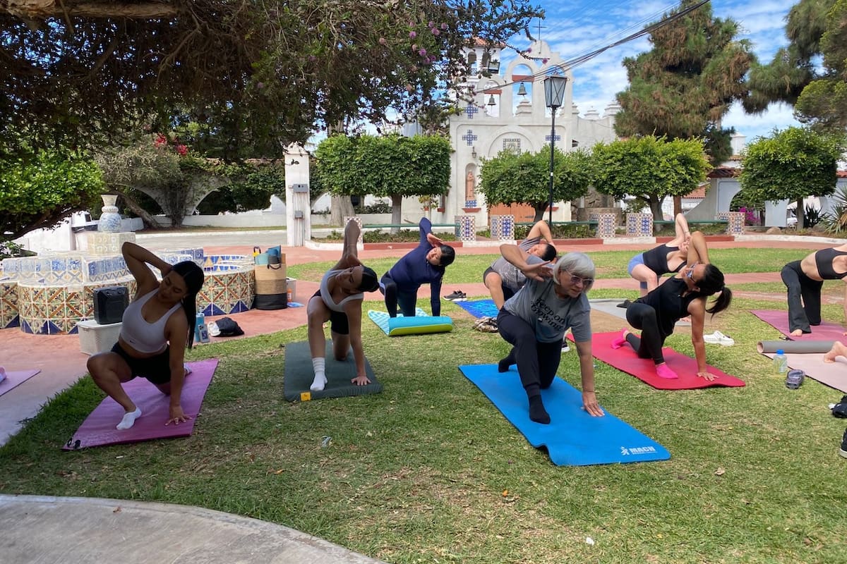 Invitan al Valentine’s Bazar en el Riviera con margaritas de fresa 2x1 y música en vivo