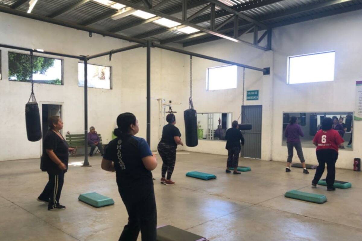 Realizan trabajos de mantenimiento en unidades deportivas