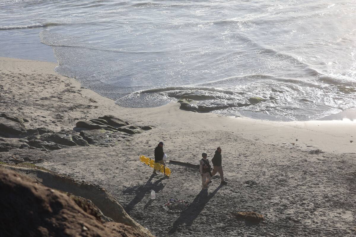 Recuperan cuerpo en Playas de Tijuana; tendría dos semanas flotando en el mar