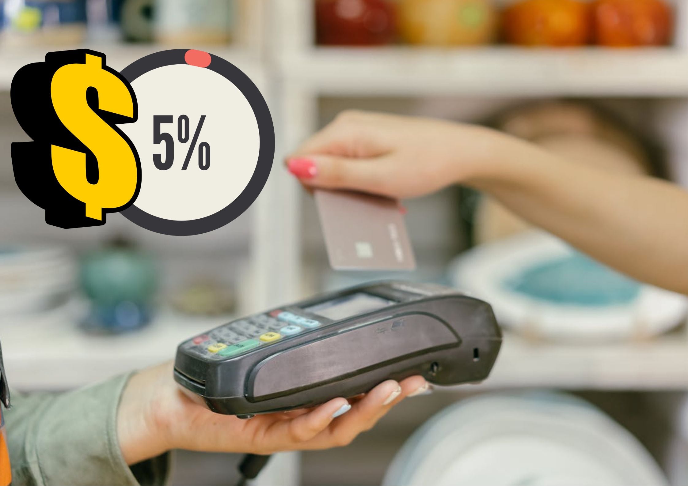 Si al intentar pagar con una tarjeta tratan de cobrarte una comisión, puedes tomar varias acciones