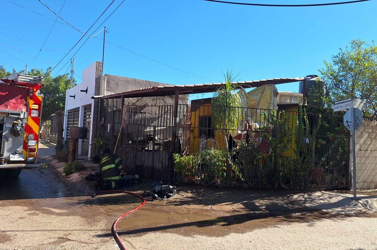 El incidente se registró alrededor de las 11:45 horas de este jueves. FOTOS: TEODORO BORBÓN