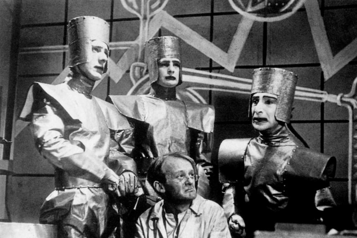 ¿De dónde viene la palabra “robot”?