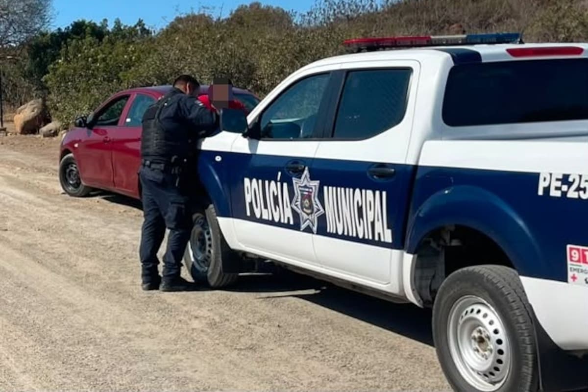Policía evita extorsión por falso secuestro en El Sauzal; delincuentes exigían 150 mil pesos
