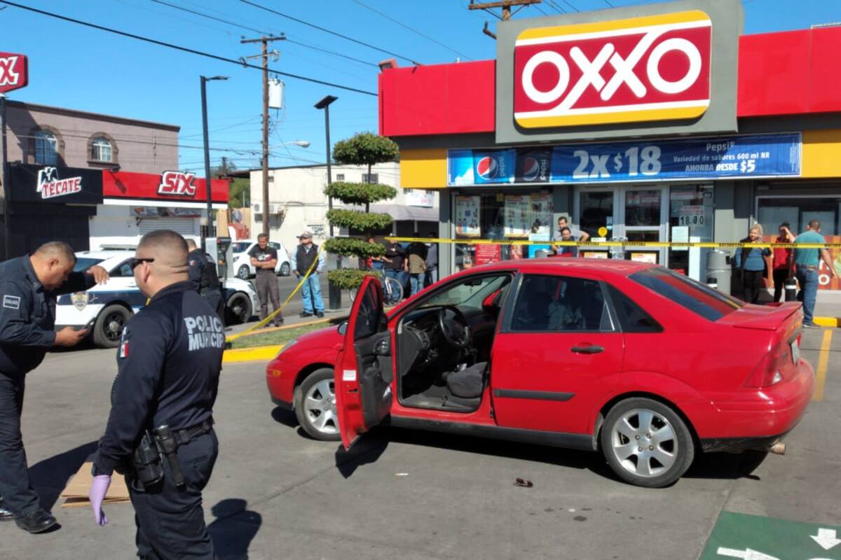 Ejecutan a hombre afuera de tienda