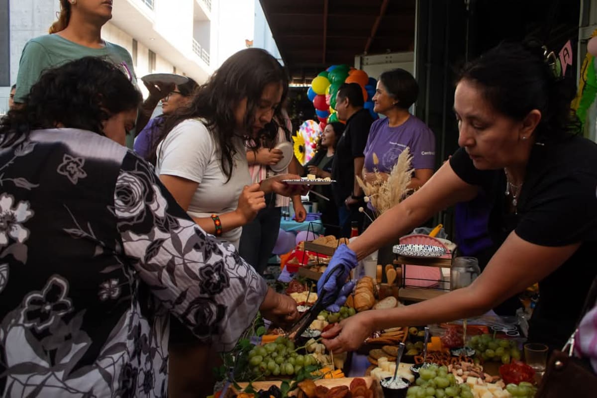 Migrantes comparten recetas mundiales en Tijuana