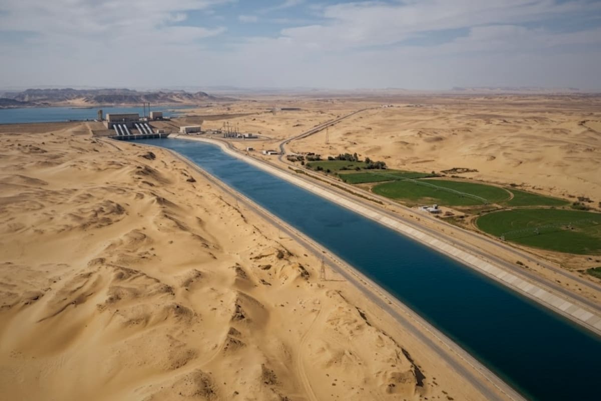 Con un río artificial ideado hace tres décadas, el gobierno egipcio desafía el clima extremo del desierto del Sahara mediante la estación de bombeo Mubarak para asegurar la producción nacional de trigo