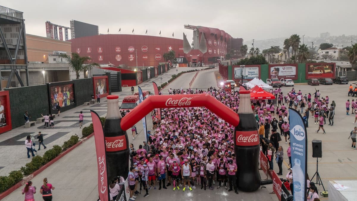 Con el propósito de promover la concientización,apoyar a niñas y niños que luchan contra el cáncer.