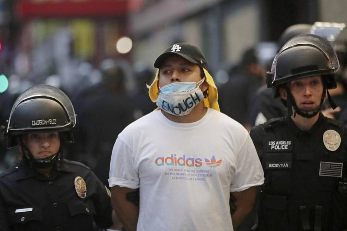 Covid-19: cortarán luz y agua de casas en las que hagan fiestas en Los Ángeles