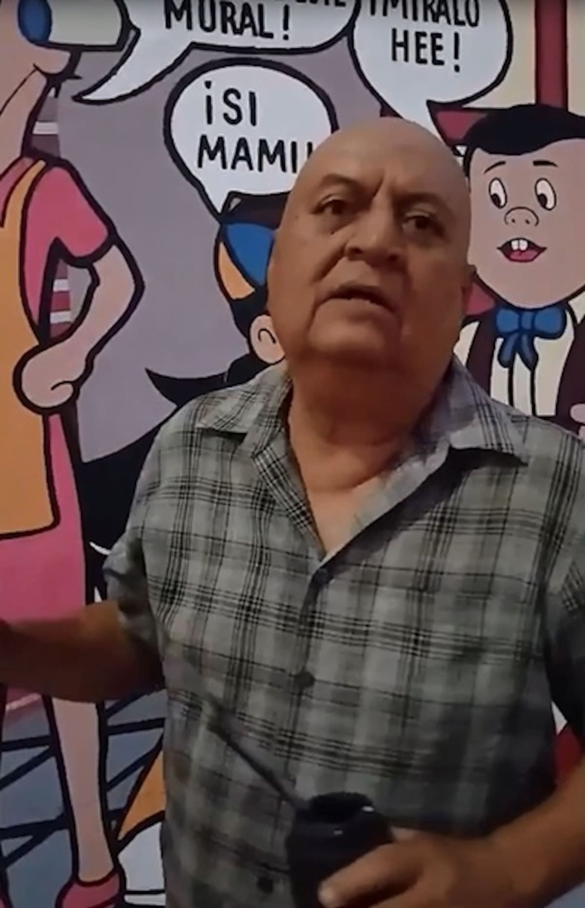 'Ticho', autor del Mural del Chavo del 8 en Villa Verde. (Foto: Grupo Healy)