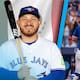 Alejandro Kirk es el primer mexicano en la historia en pegar 2 jonrones en un juego de postemporada de MLB; Azulejos apaleó a Yankees en el arranque de la Serie Divisional