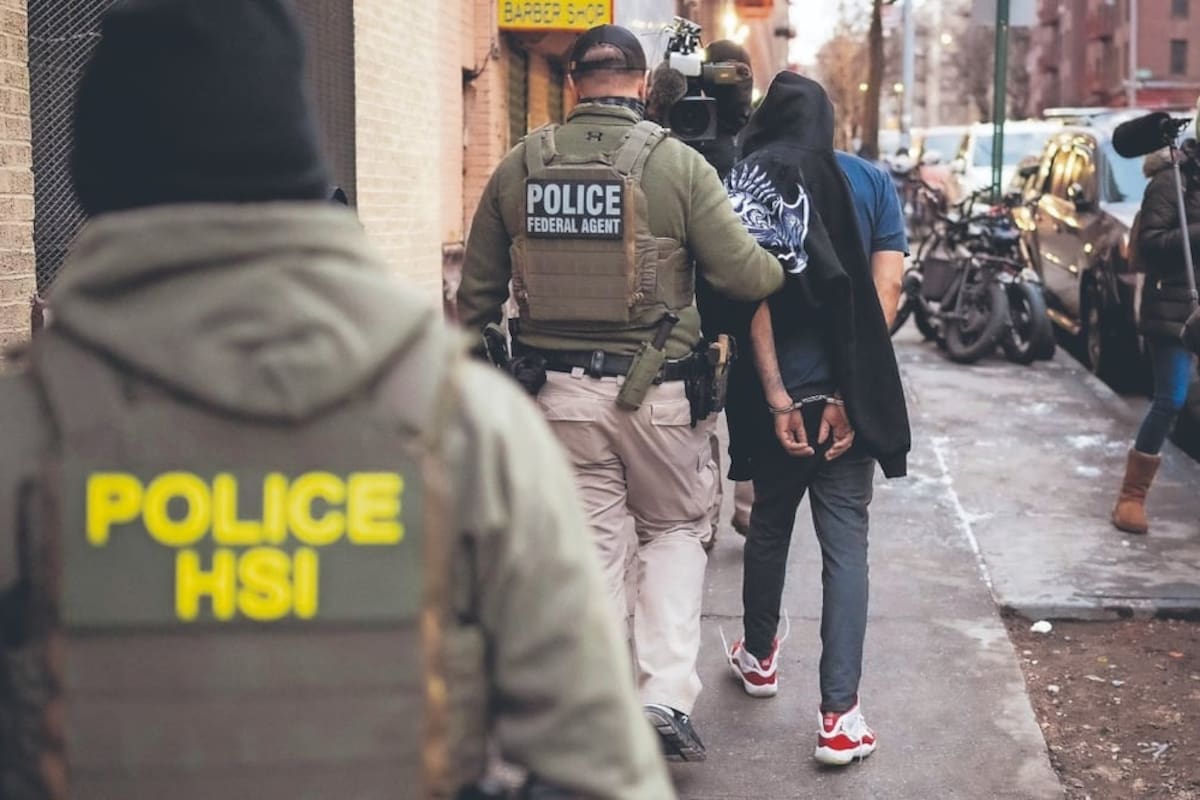 Operativos de seguridad nacional en Estados Unidos dejan 3,266 arrestos en 43 días: más de mil ligados a cárteles mexicanos, decomisos de armas y droga, y entregas clave desde México