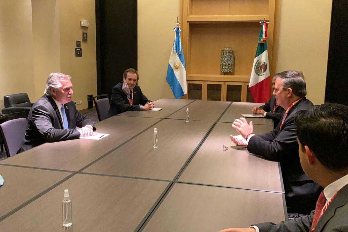 Ebrard asiste a toma de posesión en Perú y sostiene encuentros bilaterales con mandatarios de América Latina