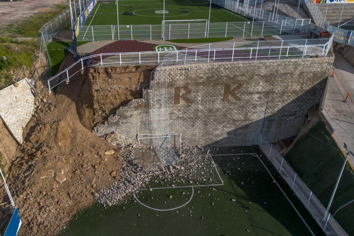 Deslave provoca colapso de barda en colegio Kolbe de Santa Fe