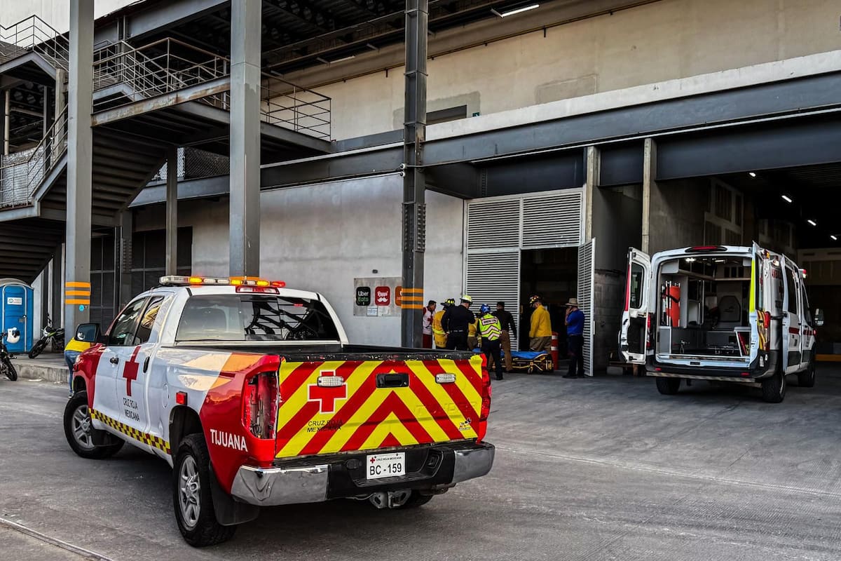 Trabajador sufre descarga eléctrica en Plaza Península