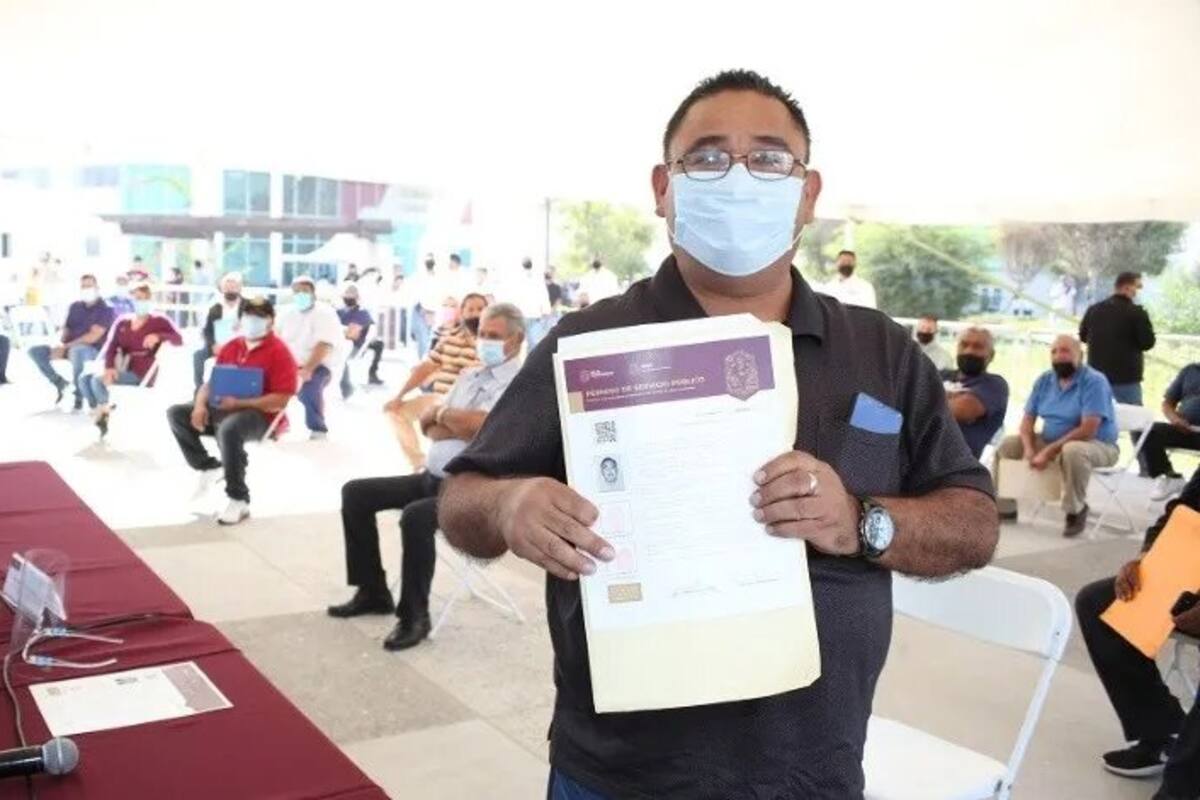 Reciben permisos para operar su taxi libre en Tijuana, Rosarito y Mexicali