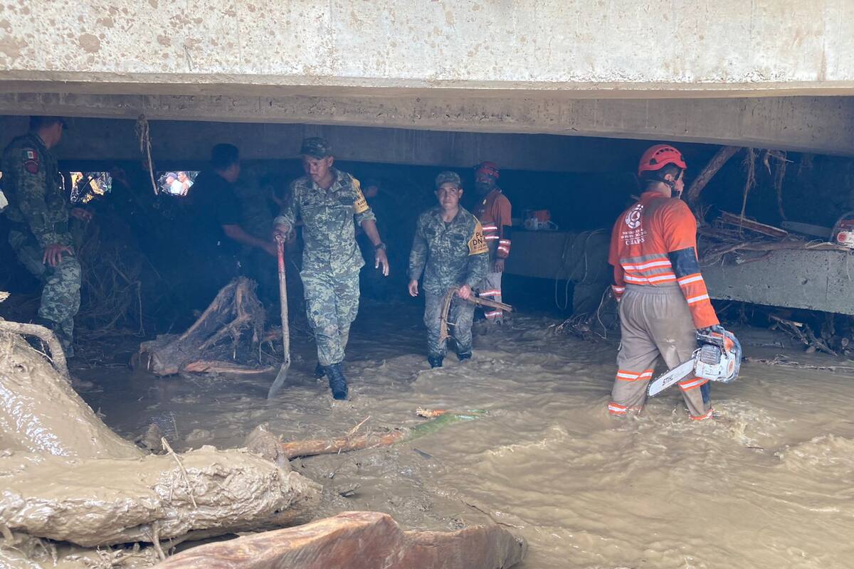 Guardan un minuto de silencio por víctimas de tormenta "Karl"