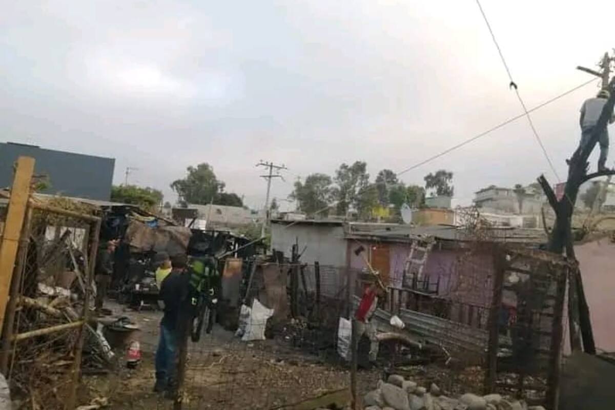 Madre pide apoyo tras perder su casa en incendio