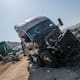 Tráiler vuelca y bloquea la carretera libre Tijuana–Mexicali en Tecate