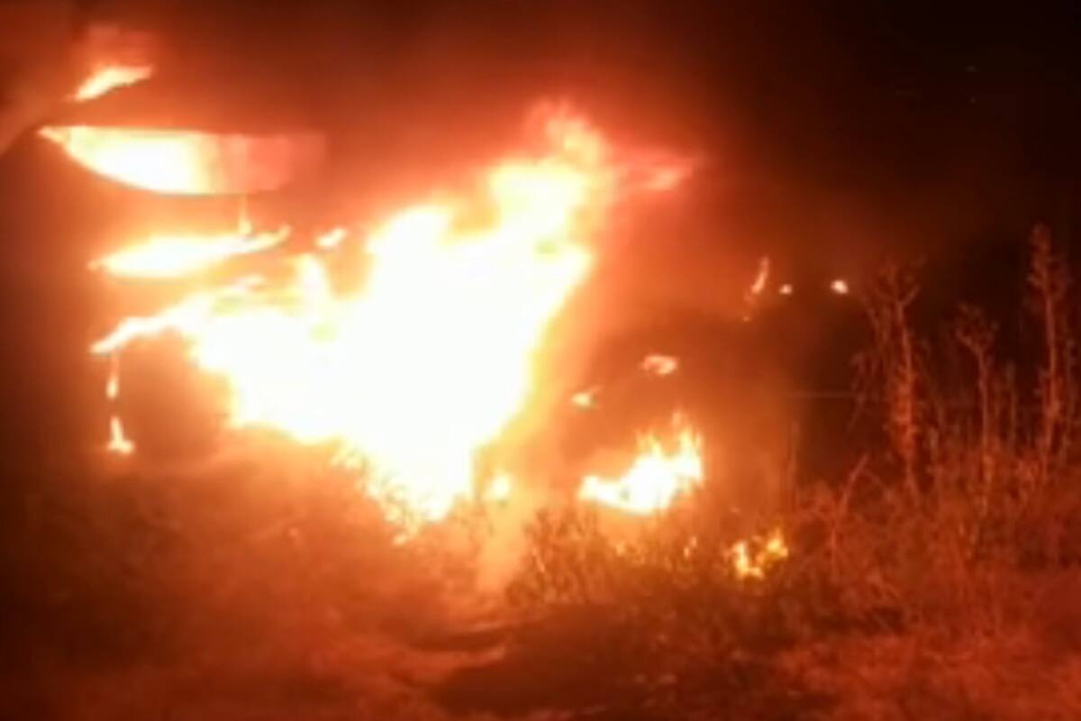 Queman vehículo de la FGE la madrugada del jueves en Rosarito