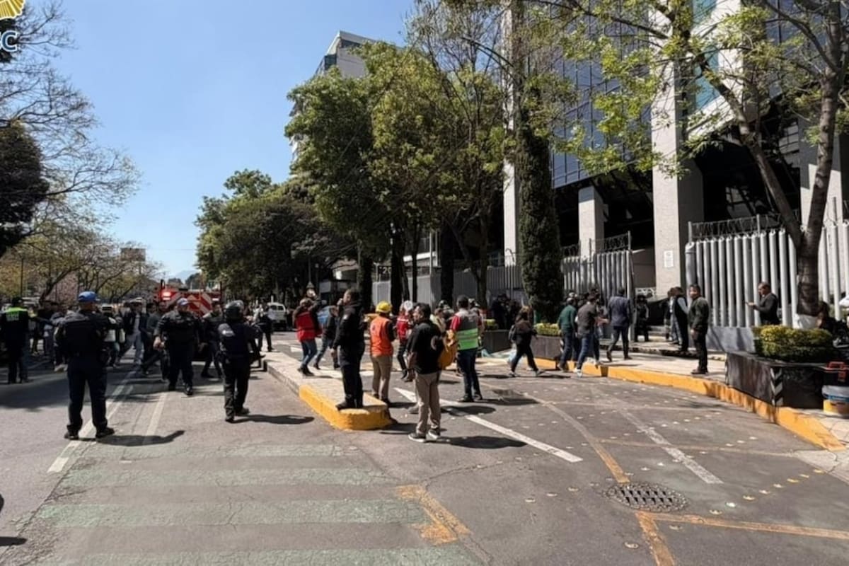 Desalojan Torre Prisma del Poder Judicial en CDMX por presunta amenaza de bomba; no hallan explosivos