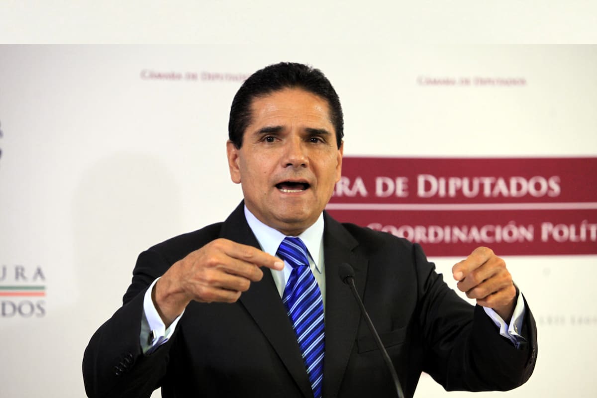 La FGR pide a Estados Unidos y Argentina extraditar a dos exfuncionarios del gobierno de Silvano Aureoles, acusados de operaciones con recursos de procedencia ilícita