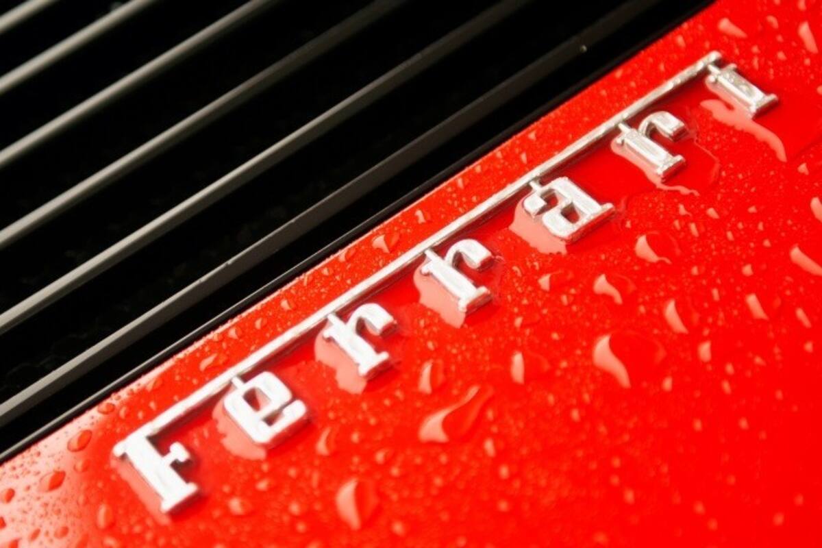 Ferrari pide a un diseñador borrar de su Instagram las fotos de su auto